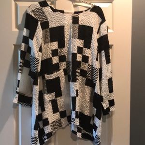 Cute black/white patchwork tunic